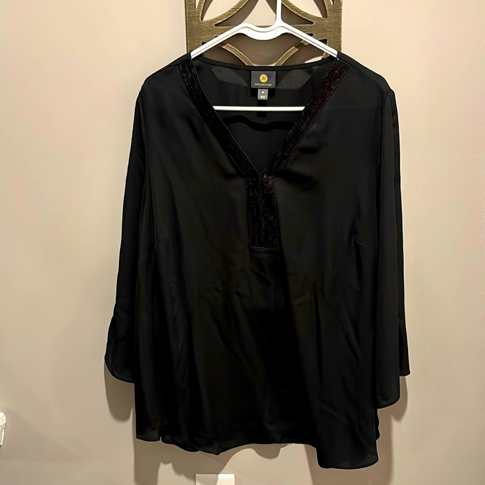 JM Collection 2X black blouse